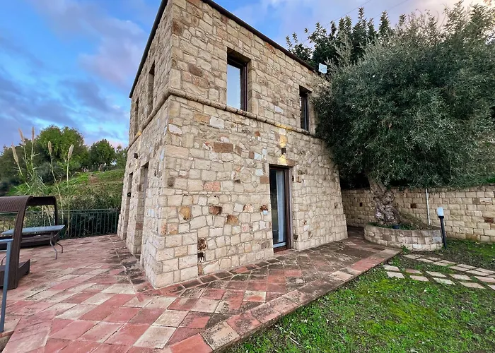 Cefalhome - Torre * צ'פאלו