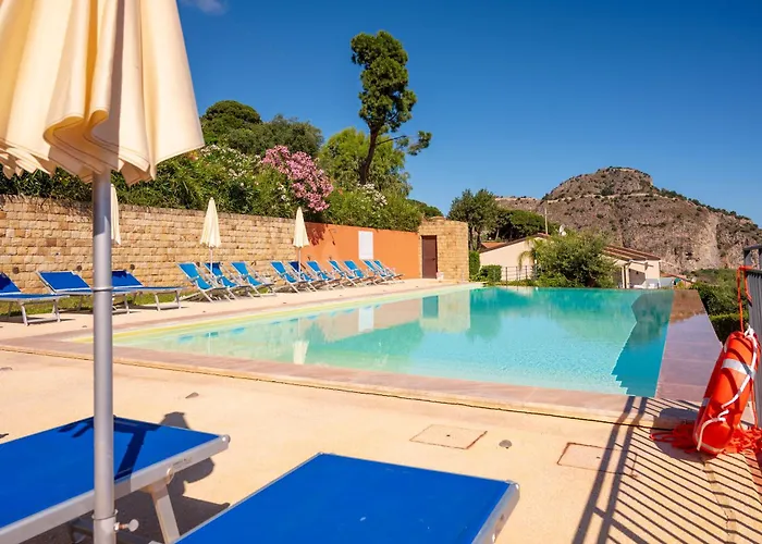 Cefalhome - Torre * צ'פאלו